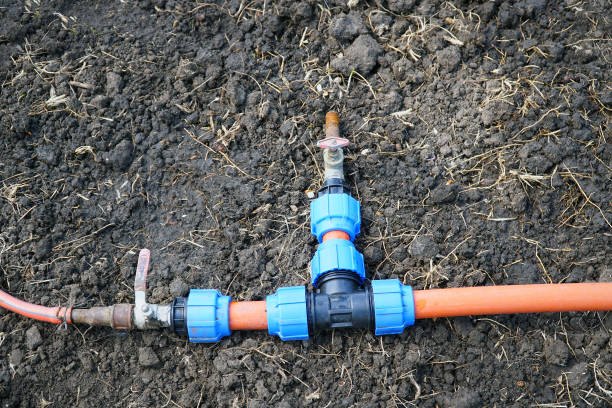 Underground pipe junction with an access component
